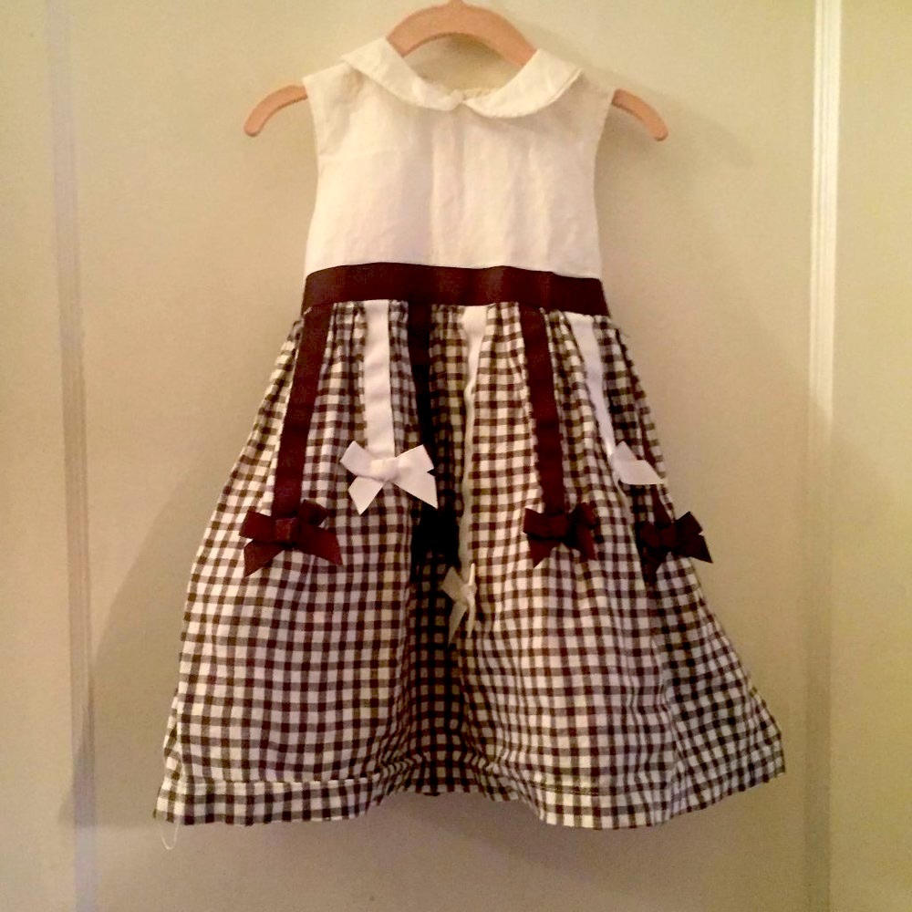 Girl's Brown and White Bow Dress Size 3T - Picture 2 of 4